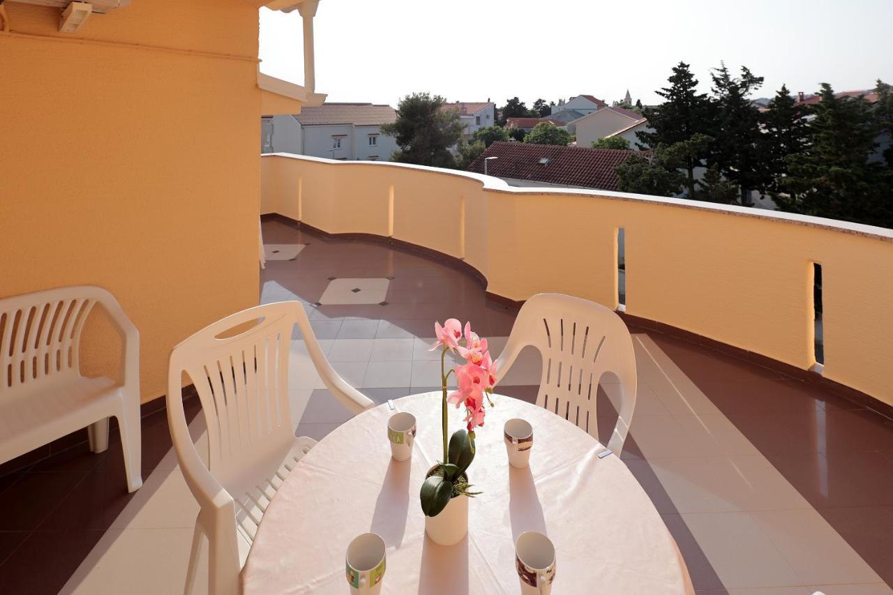 City Pool Apartments Novalja Exterior photo