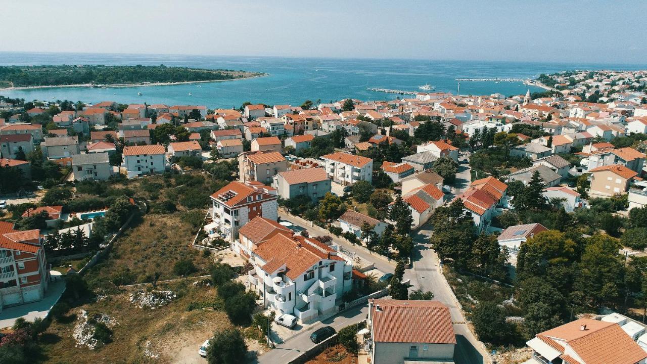 City Pool Apartments Novalja Exterior photo