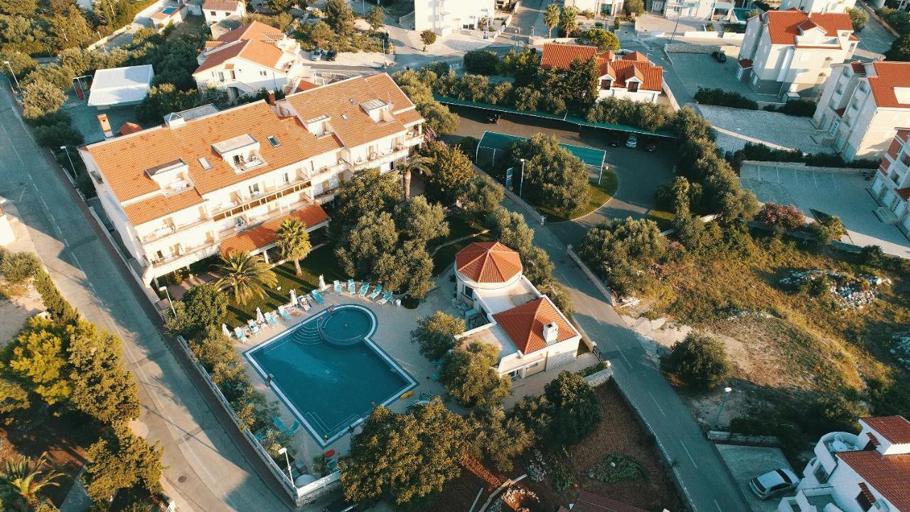 City Pool Apartments Novalja Exterior photo